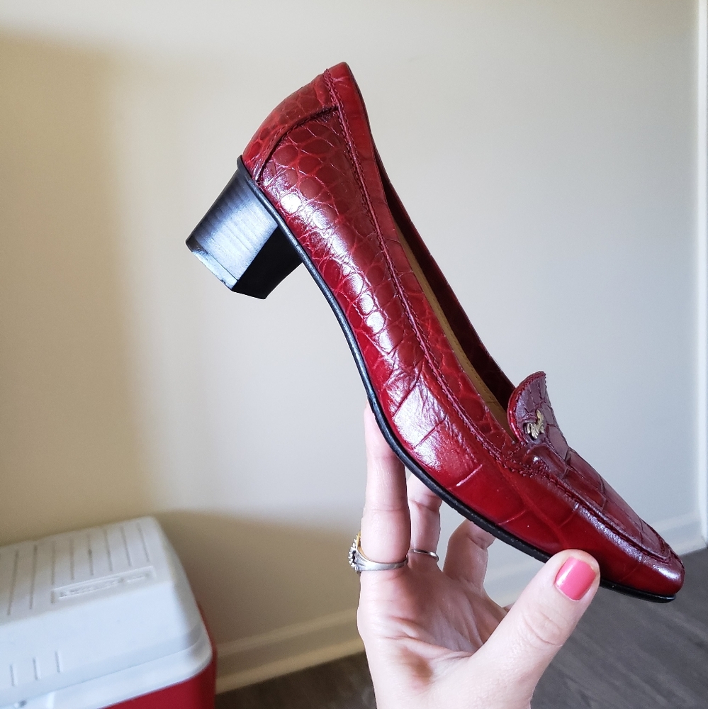 NWOT Brunomagli ruby red crocodile pumps - Picture 12 of 15